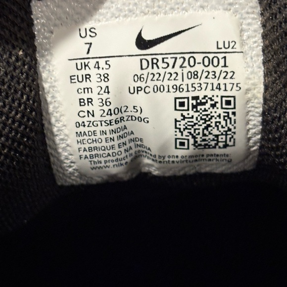 Nike Zoom Bella 6 Training Gym Sneaker DR5720-001 Women Size US 7 Black/White - Picture 9 of 9